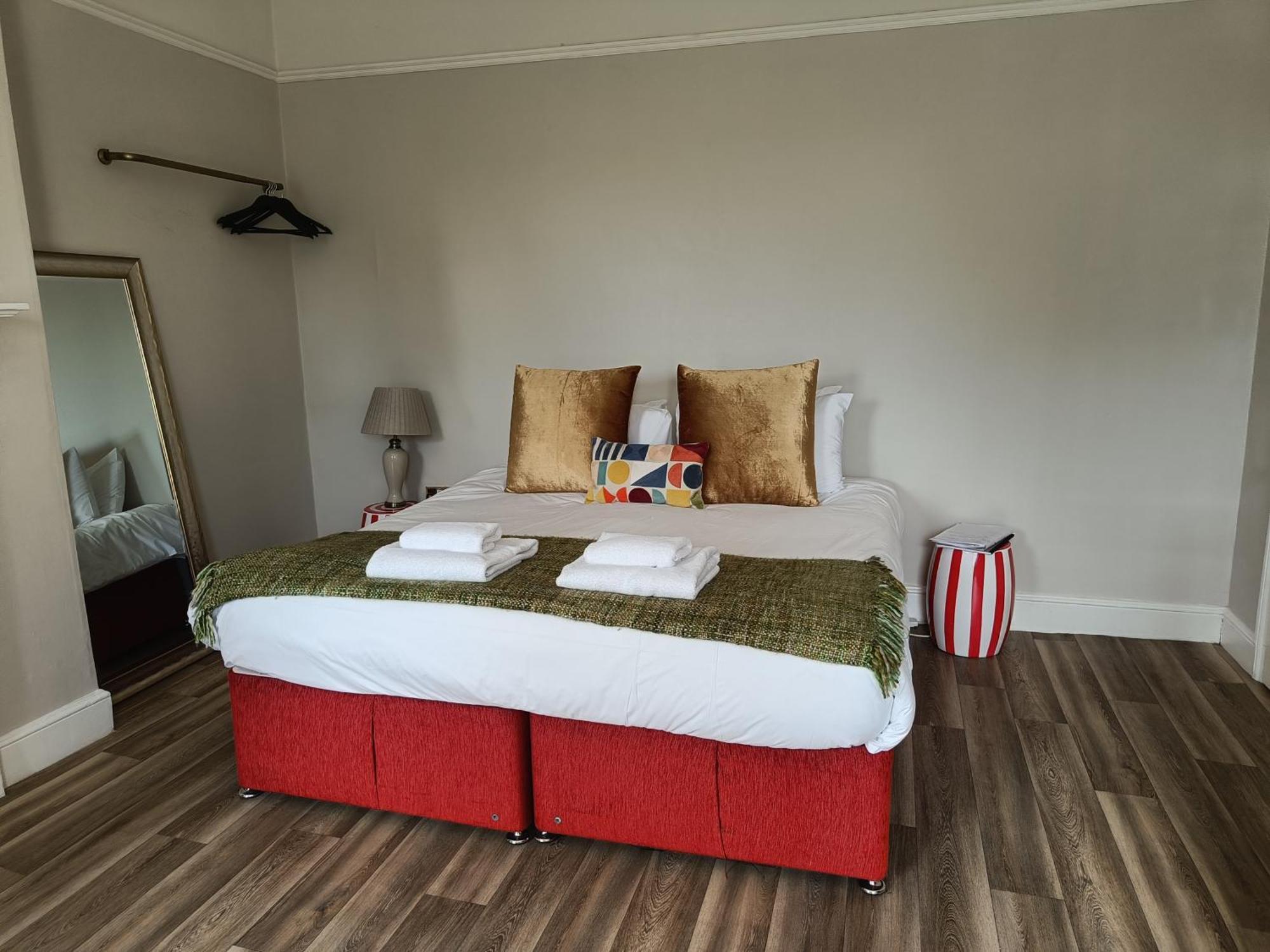 Rooms On The Prom Cheltenham Eksteriør billede