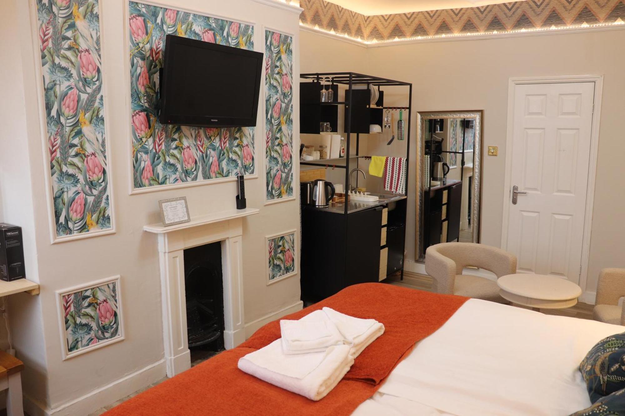 Rooms On The Prom Cheltenham Eksteriør billede
