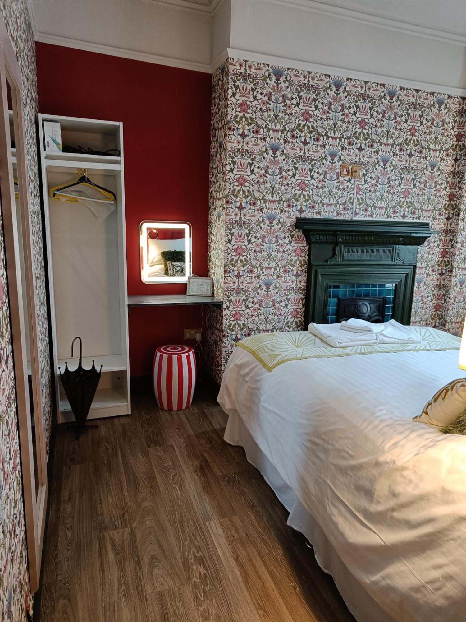 Rooms On The Prom Cheltenham Eksteriør billede